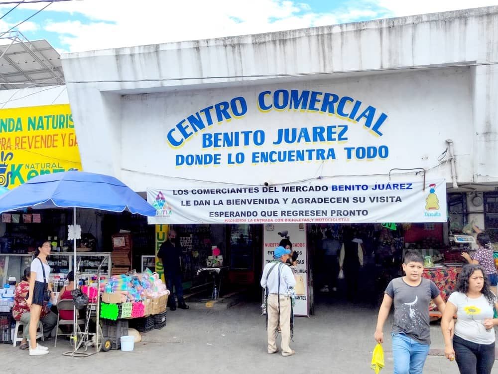 Mercados Benito Juárez y Margarita Maza